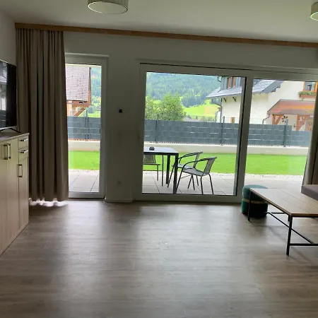 Siri Zentrum Mit Garten شقة