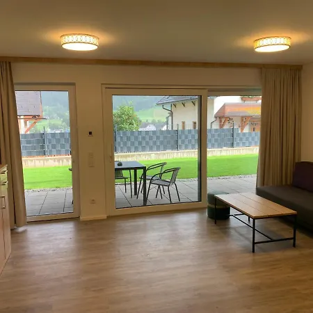 Apartment Siri Zentrum Mit Garten