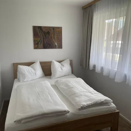 Apartment Siri Zentrum Mit Garten