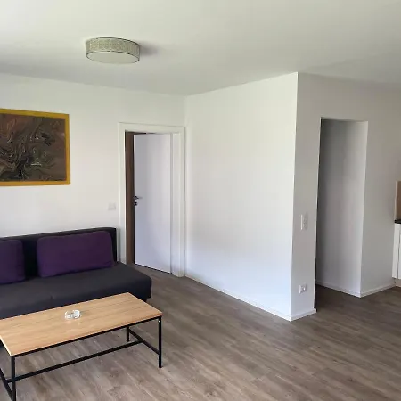 Siri Zentrum Mit Garten