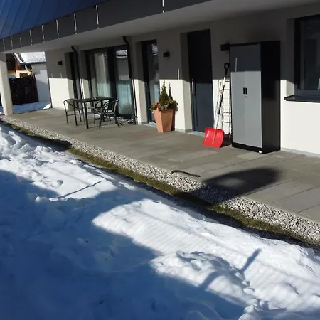 Siri Zentrum Mit Garten * سانكت مايكل ايم لون