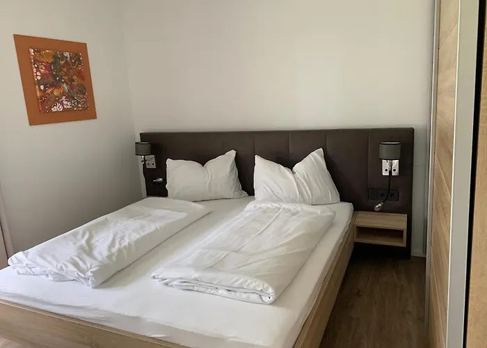 Siri Zentrum Mit Garten *