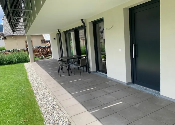 Siri Zentrum Mit Garten Daire *