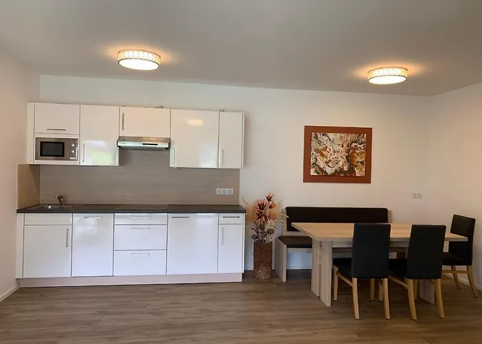 Siri Zentrum Mit Garten Appartement *